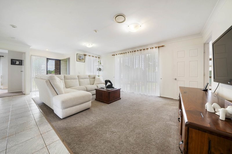 Photo - 26 Wiemers Crescent, Centenary Heights QLD 4350 - Image 4