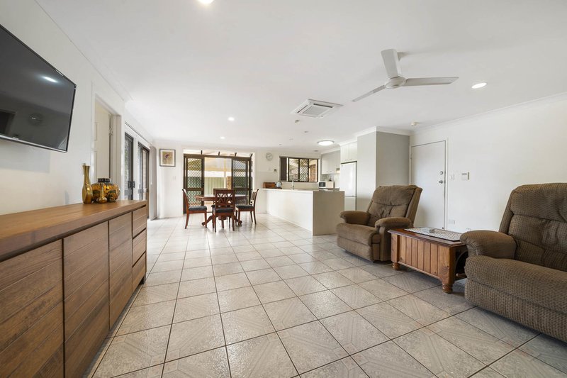 Photo - 26 Wiemers Crescent, Centenary Heights QLD 4350 - Image 5