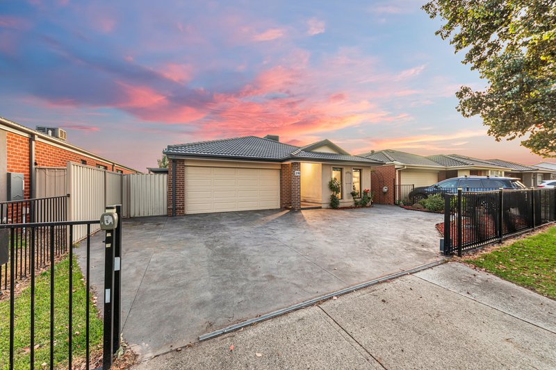 Photo - 26 Willowtree Drive, Pakenham VIC 3810 - Image 2