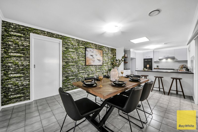 Photo - 26 Wilson Crescent, Hoppers Crossing VIC 3029 - Image 11