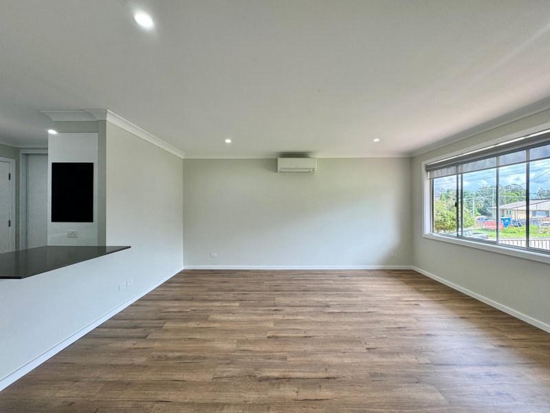 Photo - 26 Winbin Crescent, Gwandalan NSW 2259 - Image 3