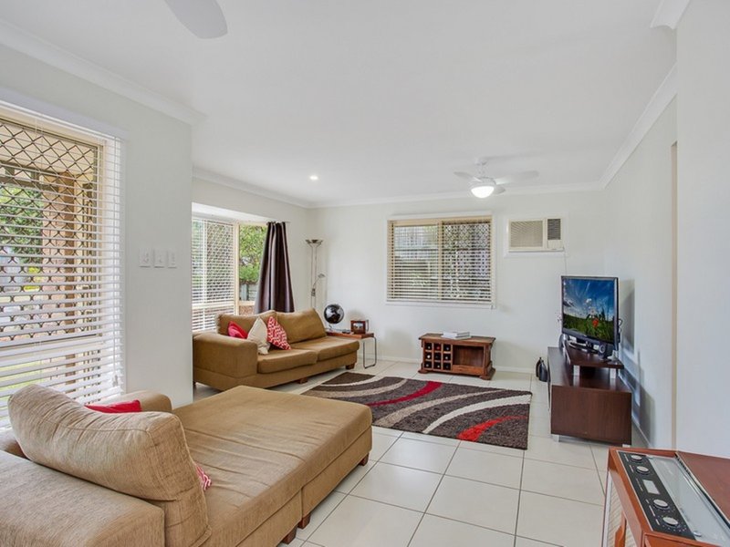 Photo - 26 Winchester Drive, Nerang QLD 4211 - Image 2