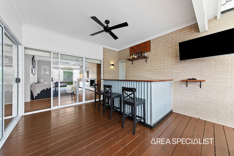 Photo - 26 Winneke Way, Pakenham VIC 3810 - Image 12