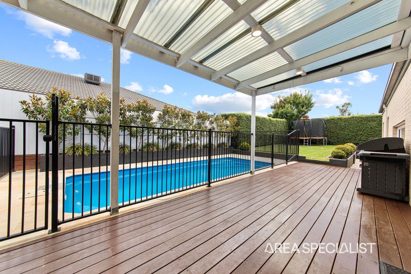 Photo - 26 Winneke Way, Pakenham VIC 3810 - Image 26