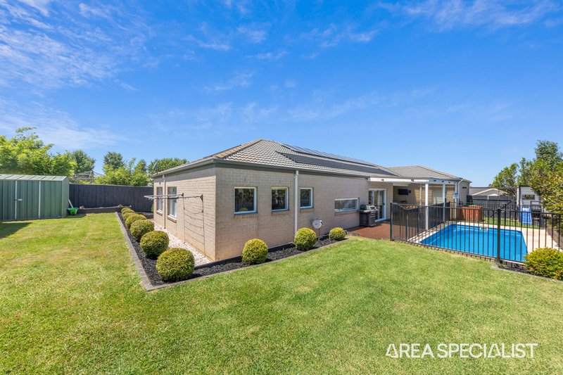 Photo - 26 Winneke Way, Pakenham VIC 3810 - Image 33