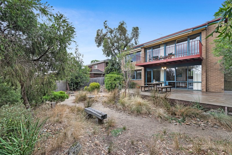 Photo - 26 Winterton Drive, Wheelers Hill VIC 3150 - Image 10