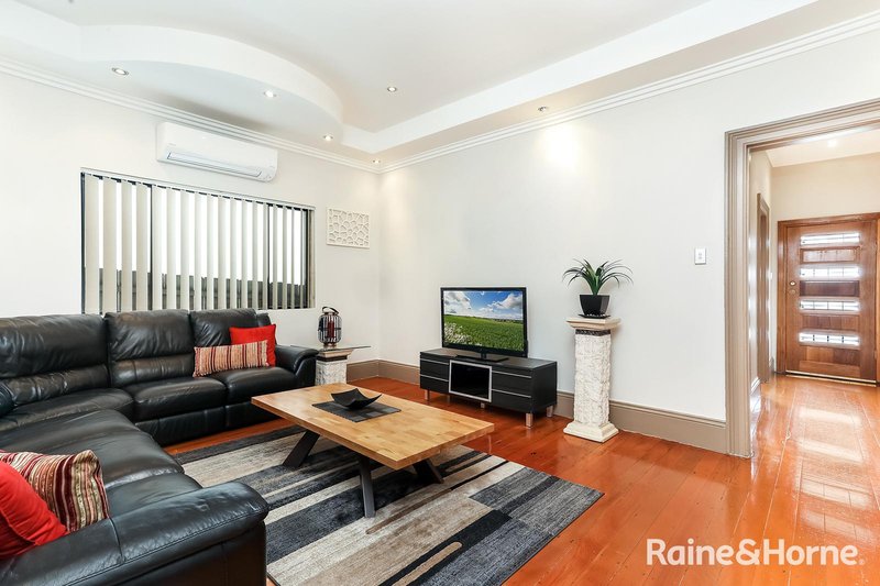 Photo - 26 Wollongong Road, Arncliffe NSW 2205 - Image 3