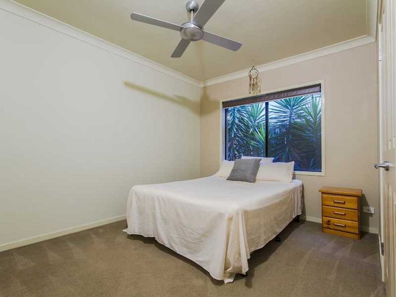 Photo - 26 Worchester Terrace, Reedy Creek QLD 4227 - Image 12