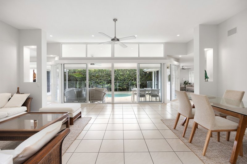 Photo - 26 Wyona Drive, Noosa Heads QLD 4567 - Image 5