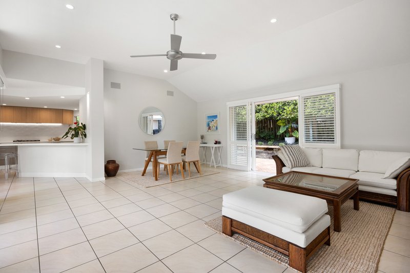 Photo - 26 Wyona Drive, Noosa Heads QLD 4567 - Image 10