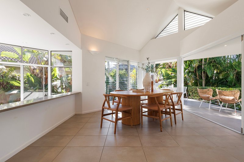Photo - 26 Wyuna Drive, Noosaville QLD 4566 - Image 5