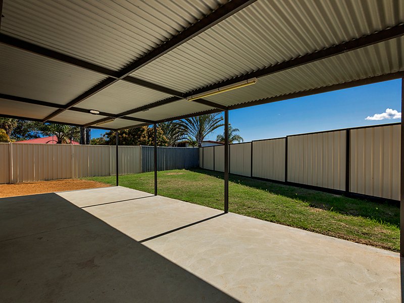 Photo - 26 Yarraman Road, Waggrakine WA 6530 - Image 12