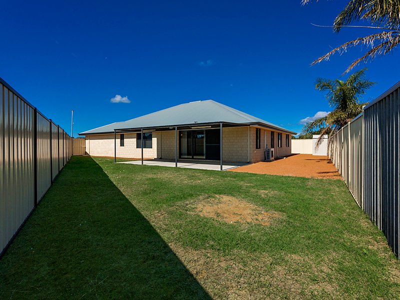 Photo - 26 Yarraman Road, Waggrakine WA 6530 - Image 13