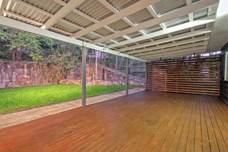 Photo - 26 Yathong Court, Arana Hills QLD 4054 - Image 2