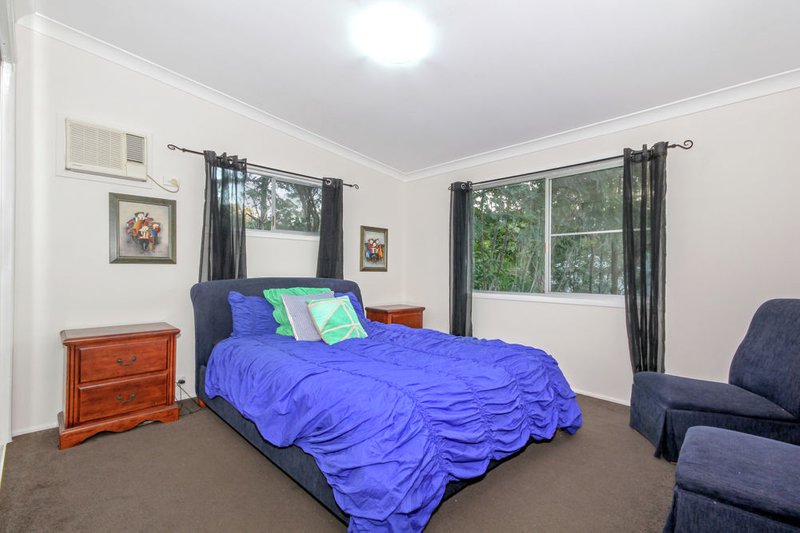 Photo - 26 Yathong Court, Arana Hills QLD 4054 - Image 7