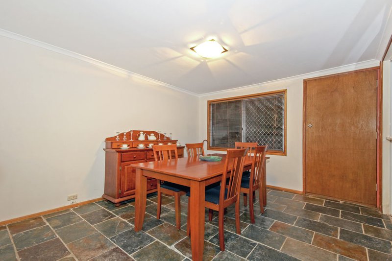 Photo - 26 Yathong Court, Arana Hills QLD 4054 - Image 10