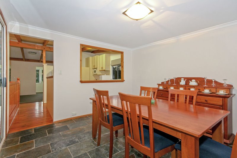 Photo - 26 Yathong Court, Arana Hills QLD 4054 - Image 11