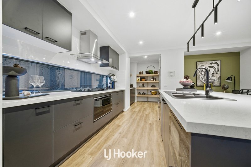 Photo - 26 Zagros Street, Clyde North VIC 3978 - Image 6