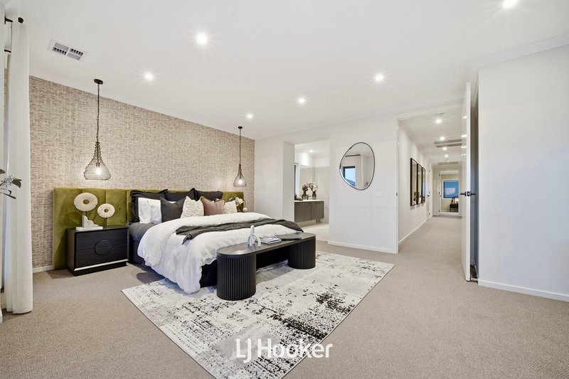 Photo - 26 Zagros Street, Clyde North VIC 3978 - Image 11