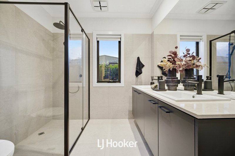 Photo - 26 Zagros Street, Clyde North VIC 3978 - Image 15