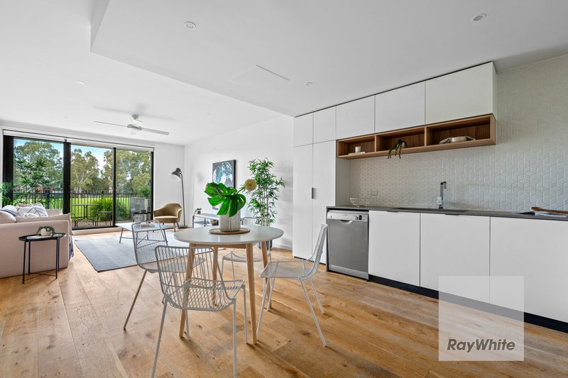 Photo - 26 Zenith Rise, Bundoora VIC 3083 - Image 2