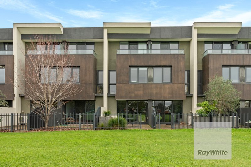 Photo - 26 Zenith Rise, Bundoora VIC 3083 - Image 8