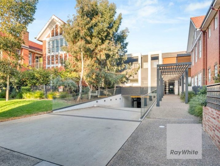 Photo - 26 Zenith Rise, Bundoora VIC 3083 - Image 9