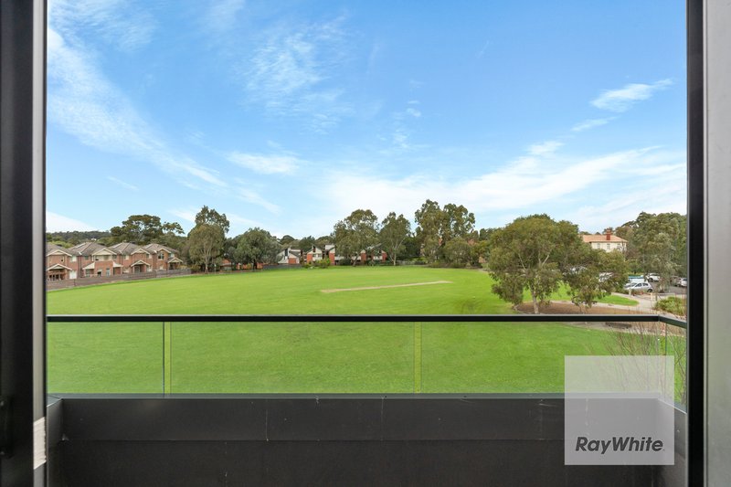 Photo - 26 Zenith Rise, Bundoora VIC 3083 - Image 11
