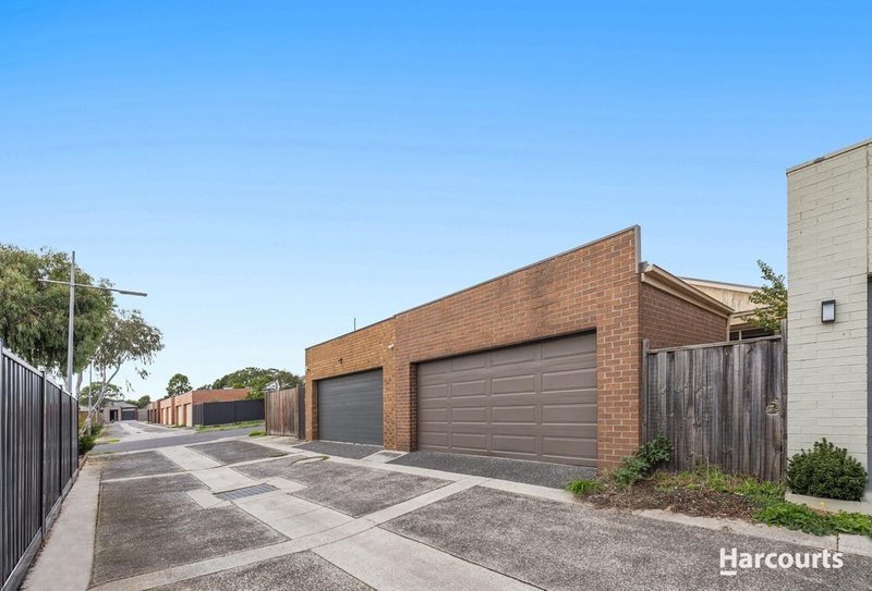Photo - 26 Zinnober Gardens, Epping VIC 3076 - Image 12