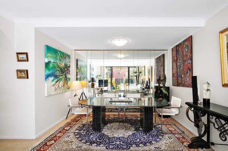 Photo - 2/60 Carabella Street, Kirribilli NSW 2061 - Image 3