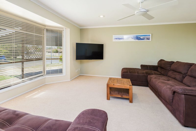 Photo - 260 Central Street, Arundel QLD 4214 - Image 4