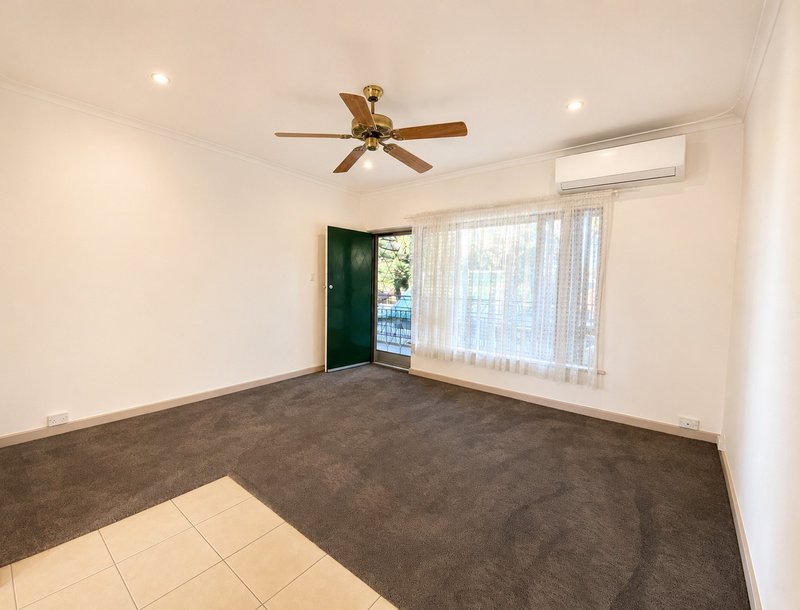 Photo - 2/60 Clifton Street, Blair Athol SA 5084 - Image 4
