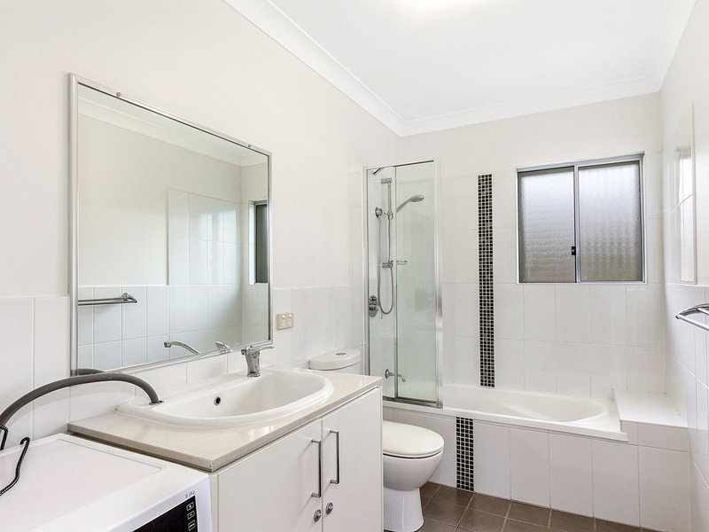 Photo - 2/60 London Street, Nundah QLD 4012 - Image 8