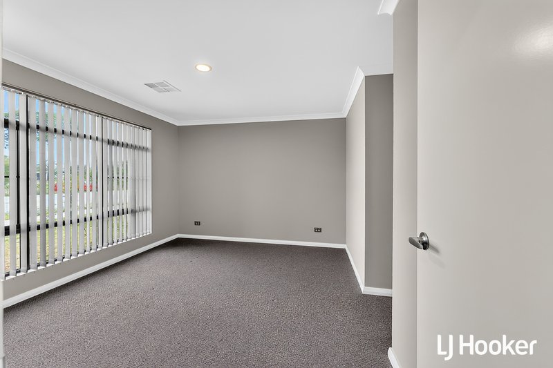 Photo - 260 Matison Street, Southern River WA 6110 - Image 5
