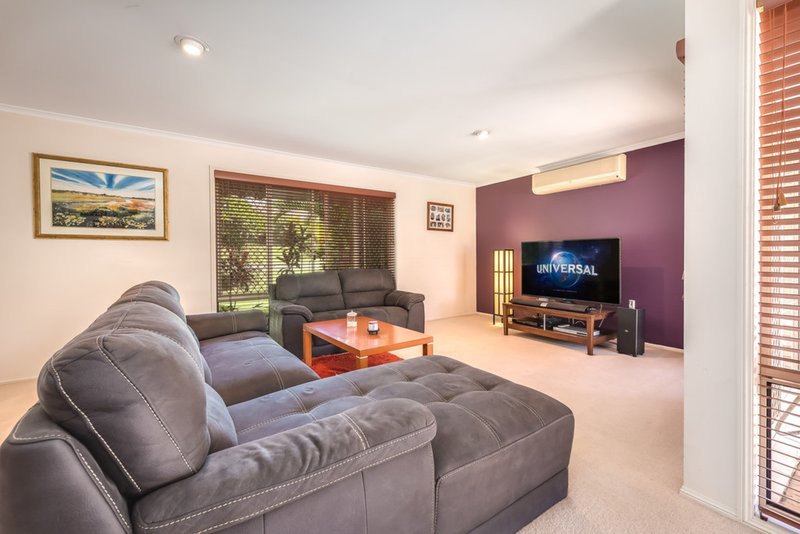 Photo - 260 Mildura Drive, Helensvale QLD 4212 - Image 3