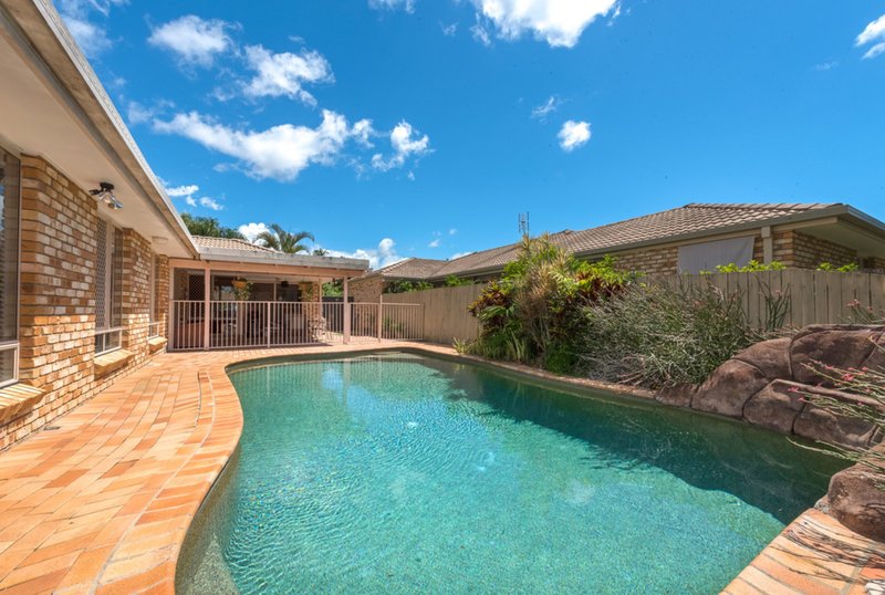 Photo - 260 Mildura Drive, Helensvale QLD 4212 - Image 10