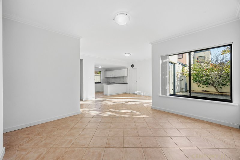 Photo - 2/60 Sandgate Street, South Perth WA 6151 - Image 8