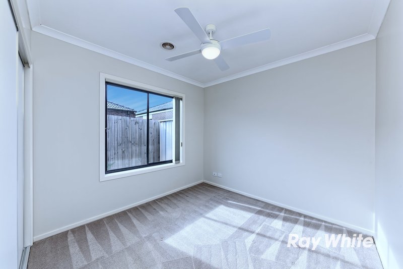 Photo - 2/60 Toritta Way, Truganina VIC 3029 - Image 3