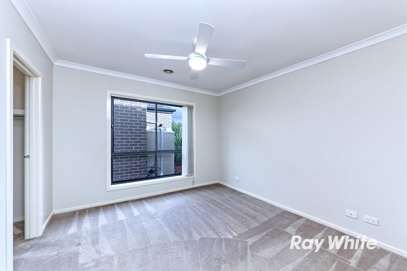 Photo - 2/60 Toritta Way, Truganina VIC 3029 - Image 5