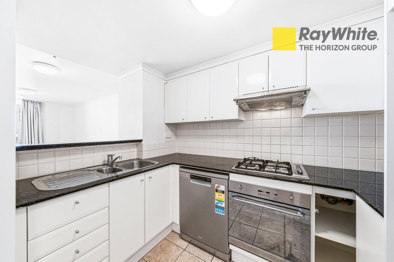 Photo - 2602/348-354 Sussex Street, Sydney NSW 2000 - Image 7
