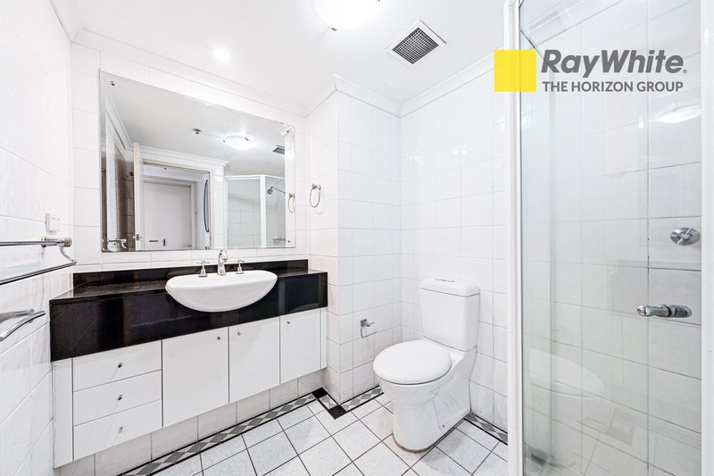 Photo - 2602/348-354 Sussex Street, Sydney NSW 2000 - Image 9