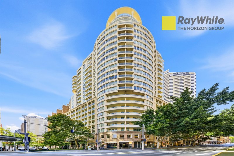 Photo - 2602/348-354 Sussex Street, Sydney NSW 2000 - Image 10