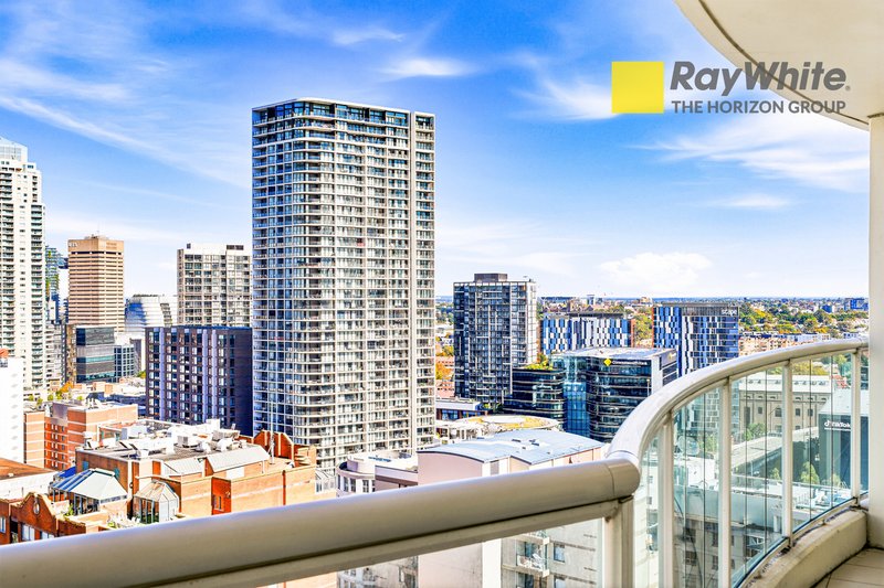 Photo - 2602/348-354 Sussex Street, Sydney NSW 2000 - Image 11