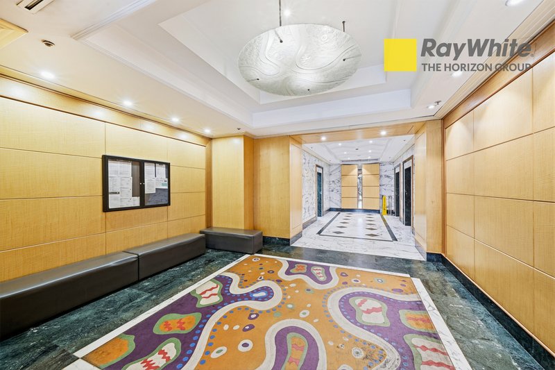 Photo - 2602/348-354 Sussex Street, Sydney NSW 2000 - Image 13