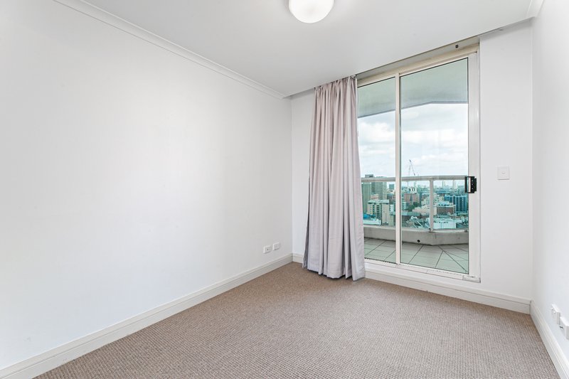 Photo - 2602/348-354 Sussex Street, Sydney NSW 2000 - Image 5