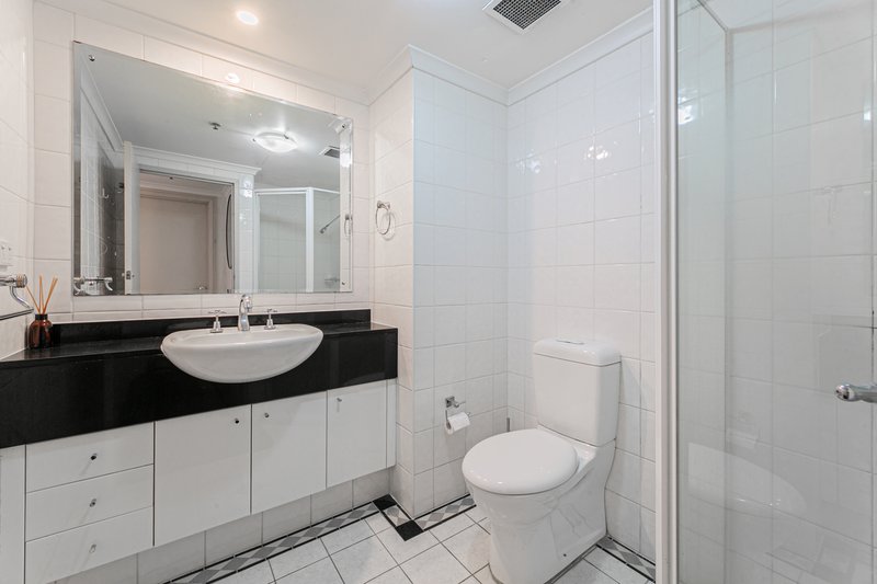 Photo - 2602/348-354 Sussex Street, Sydney NSW 2000 - Image 6