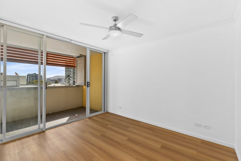 Photo - 2602/6-10 Manning Street, South Brisbane QLD 4101 - Image 6