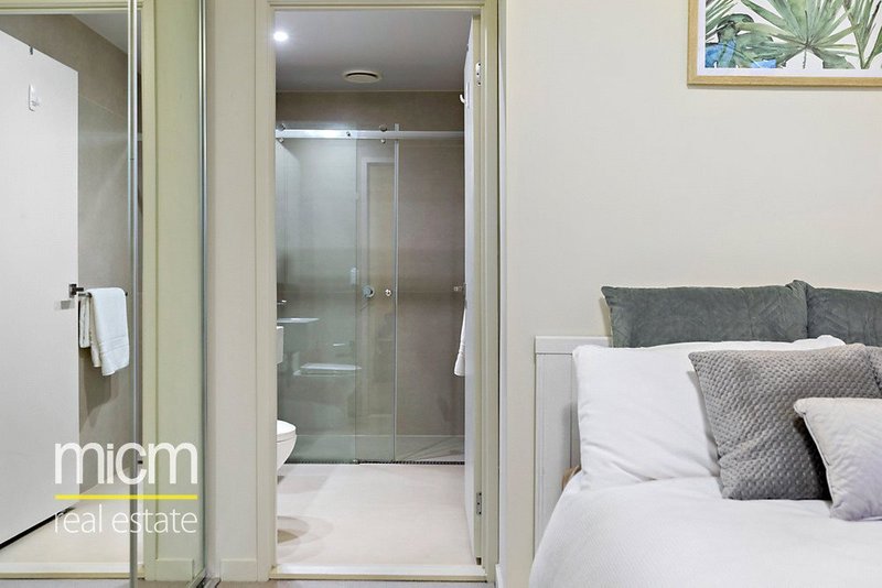 Photo - 2603/568 Collins Street, Melbourne VIC 3000 - Image 6