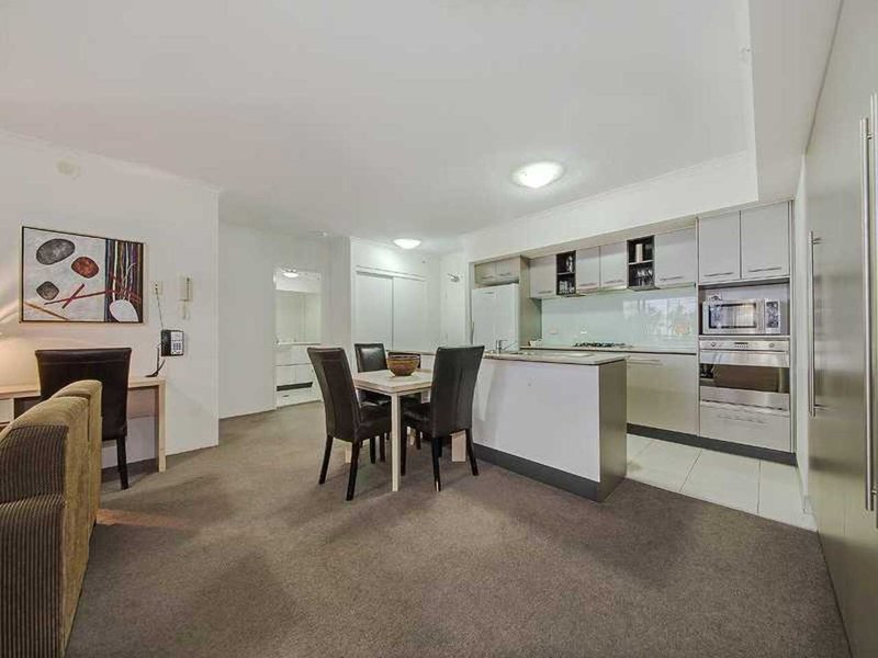 Photo - 2604/79 Albert Street, Brisbane QLD 4000 - Image 6