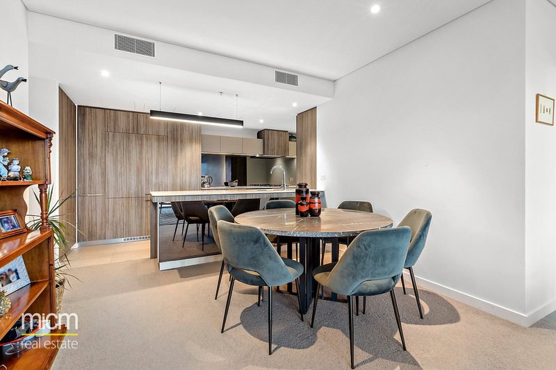 Photo - 2604/81 South Wharf Drive, Docklands VIC 3008 - Image 4